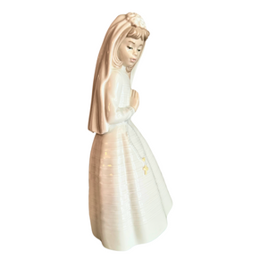 Vintage Holy Communion Figurine Girl NAO by Lladro