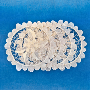 Handmade Vintage Venetian Style Burano Needle-Lace Doily Round-Ecru Tone