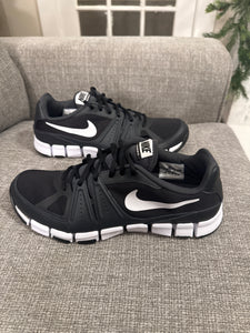 Sport Men’s Sneakers Nike Training Size 11  Pre-owned- Good Condition