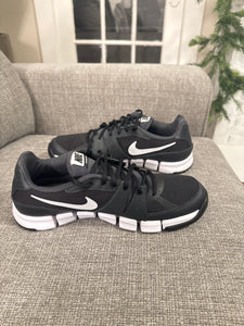 Sport Men’s Sneakers Nike Training Size 11  Pre-owned- Good Condition