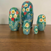 Matryoshka Hand Crafted-Painted Wooden Nesting Dolls 5 piece