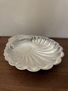 Vintage William Rogers 895 Silverplated Shell Shaped Bowl Tray