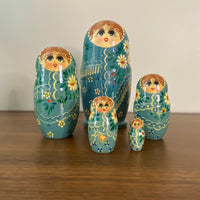 Matryoshka Hand Crafted-Painted Wooden Nesting Dolls 5 piece