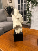 Sculpture Shaking Hands Vitruvian Collection TMS 2005
