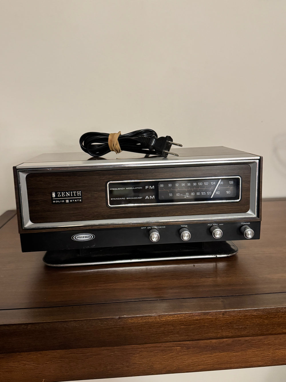 Vintage Zenith Solid State Radio AM-FM